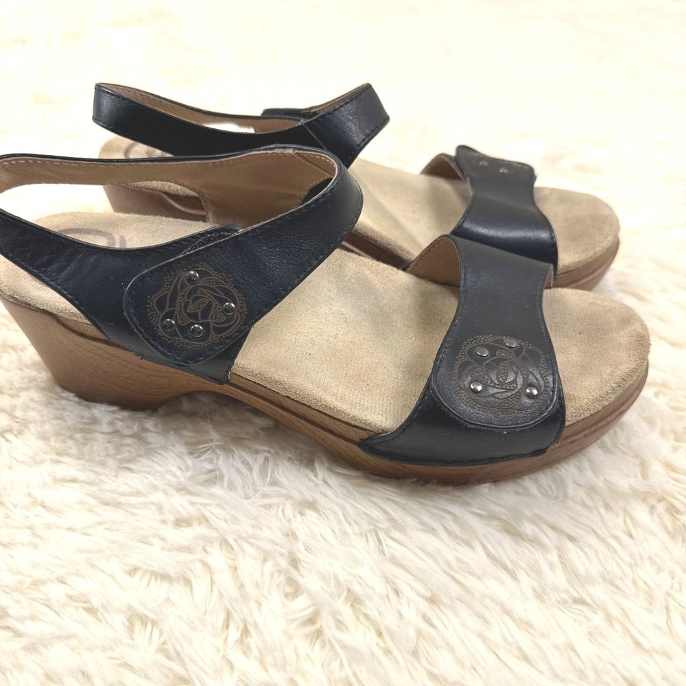 Dansko Wedge Sandals Womens 39 Black Leather Floral Studded Slingback Platform